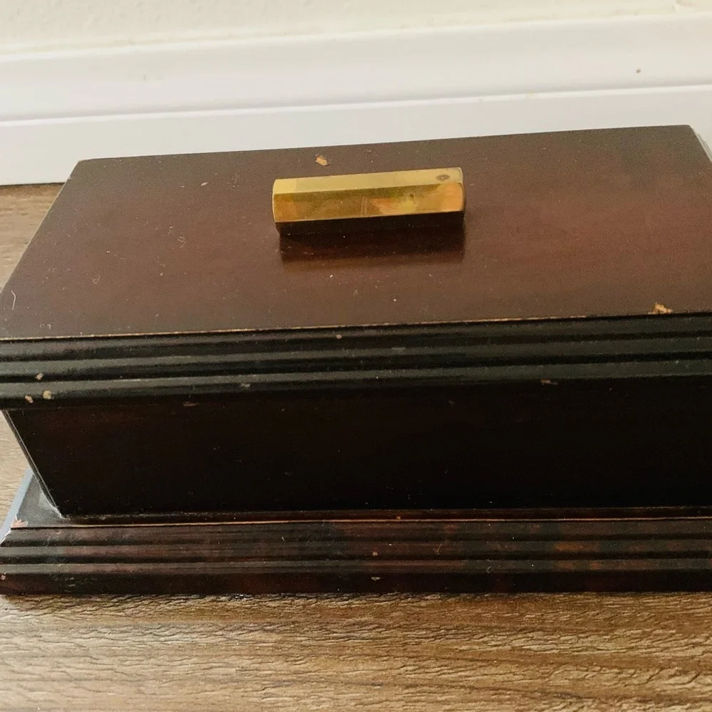 Wooden box